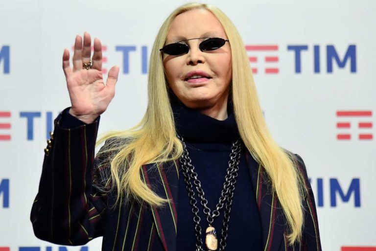 Patty Pravo A Anni La Pi Sexy Di Tutte La Foto Nuda Al Mare