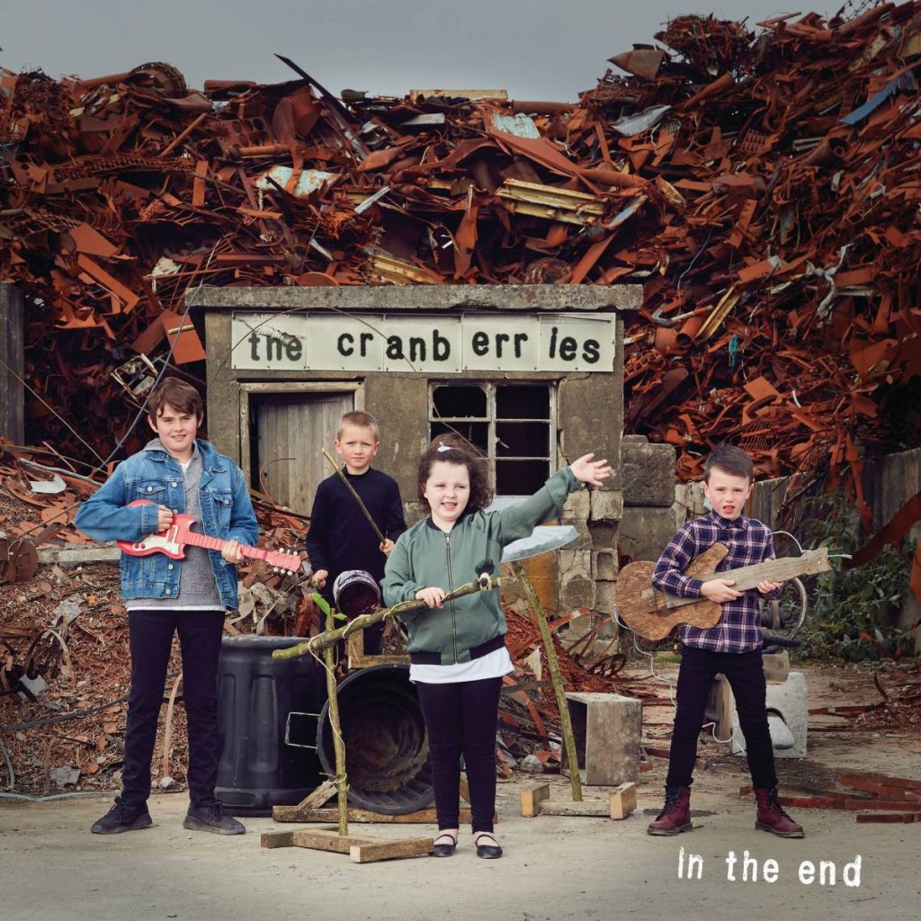 La copertina di In The End dei Cranberries